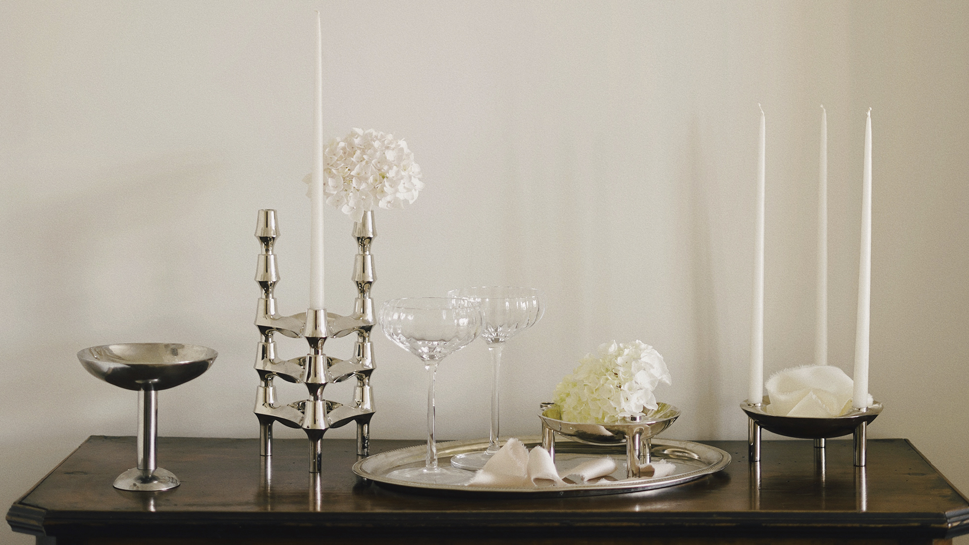 Charlotte King wedding styling with stoff nagel