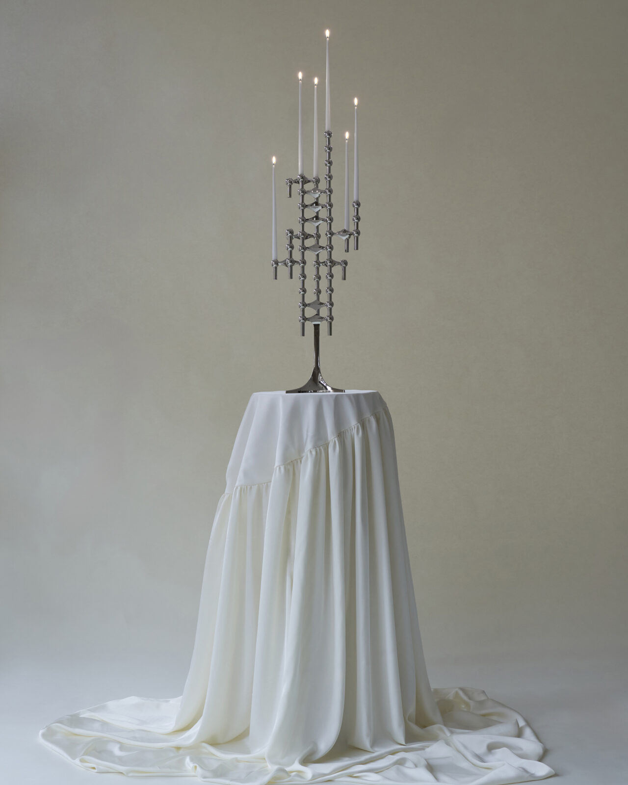 stoff nagel wedding candelabra