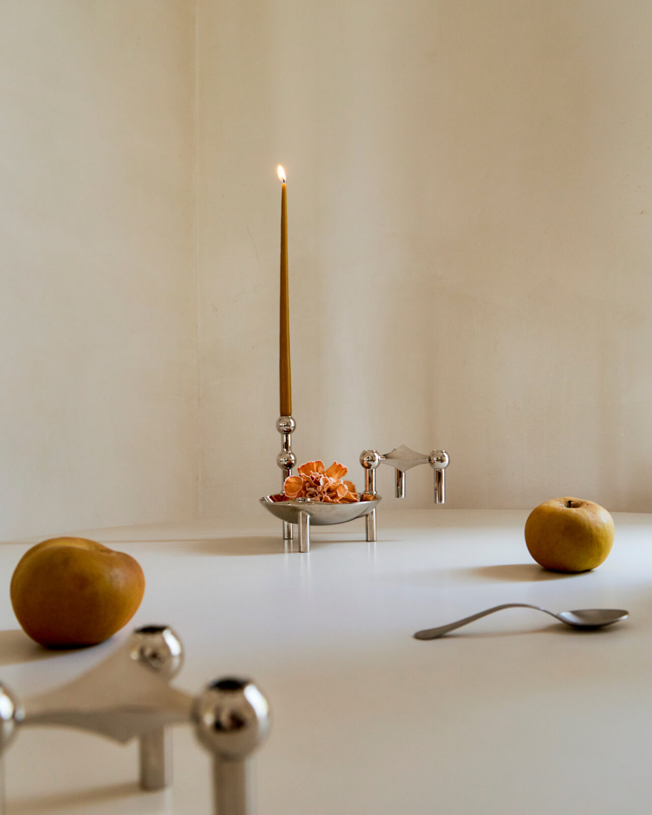 claudia longart x stoff nagel